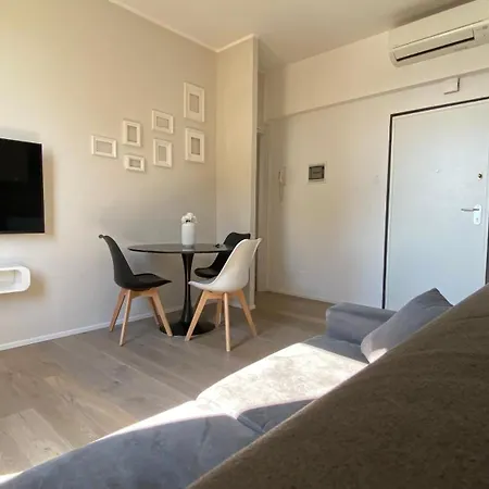 Suite649 Nuova 5 מודנה