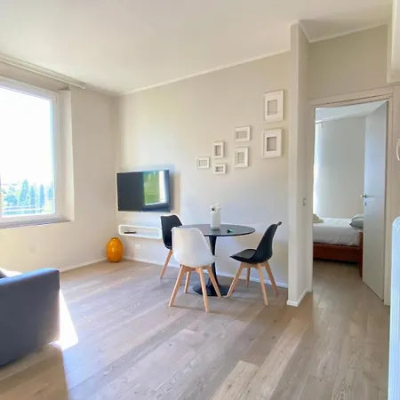 Suite649 Nuova 5 Apartment